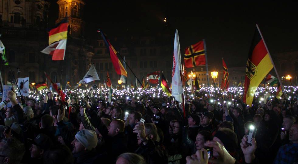 12162 - Demokratie unter Druck