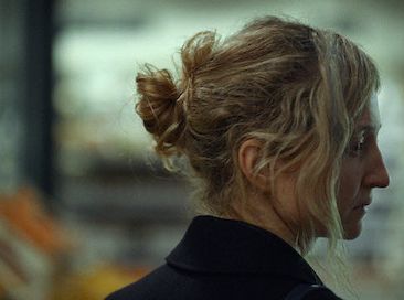 Alba Rohrwacher als italienische Übersetzerin Alba