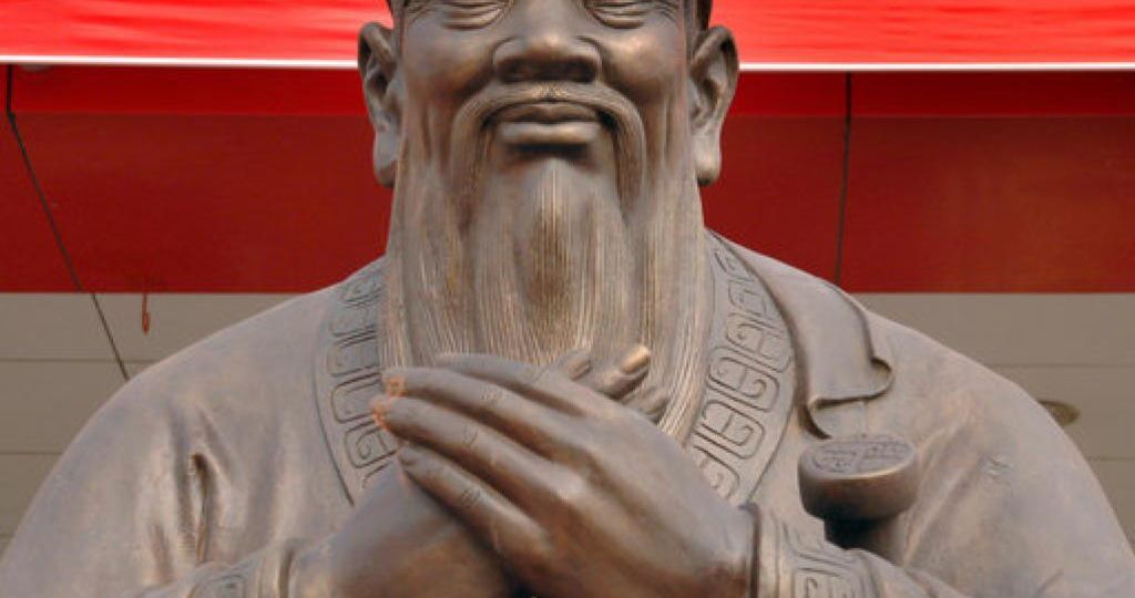 16 konfuzius-erben-DW-Kultur-Qufu-jpg