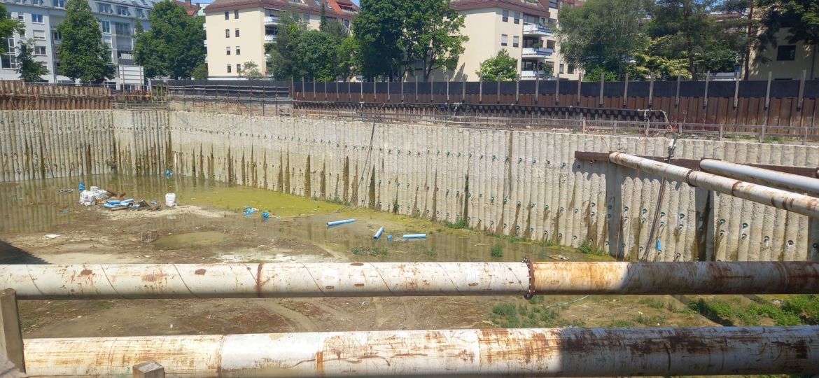 13828 - Münchner Wohnungsbau in der Falle