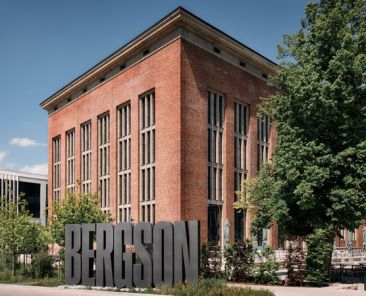 20260203_Wie-kann-Kunst-fliegen__Bergson-Simon-Haseneder_B